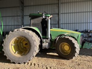 Tractor John Deere 8420 #25746