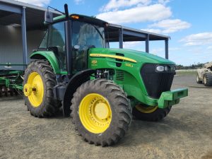 TRACTOR JOHN DEERE 7225J # 26203
