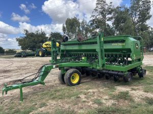 SEMBRADORA JOHN DEERE 1590 # 25177