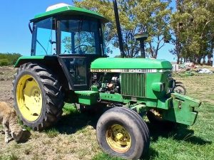TRACTOR JOHN DEERE 2140 # 26190