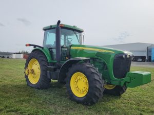 TRACTOR JOHN DEERE 8320 # 26832