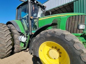 Tractor John Deere 6920 #26998