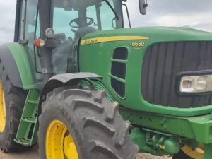 Tractor John Deere 6630 #26928