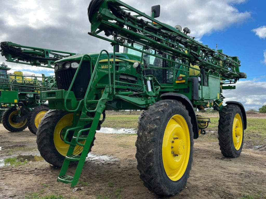 MOSQUITO JOHN DEERE M4030 # 27081