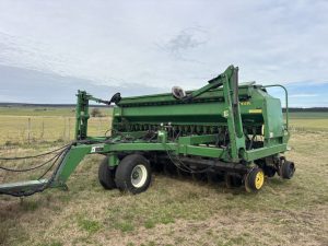 SEMBRADORA JOHN DEERE 1590 # 27084