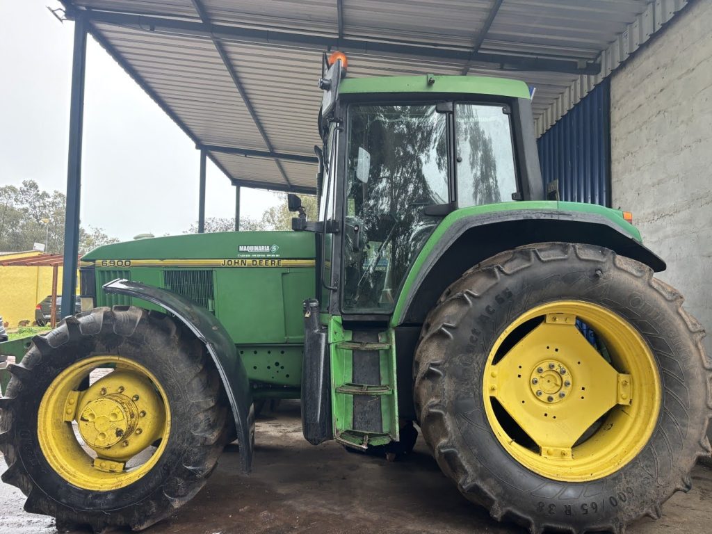 TRACTOR JOHN DEERE 6900 # 27187