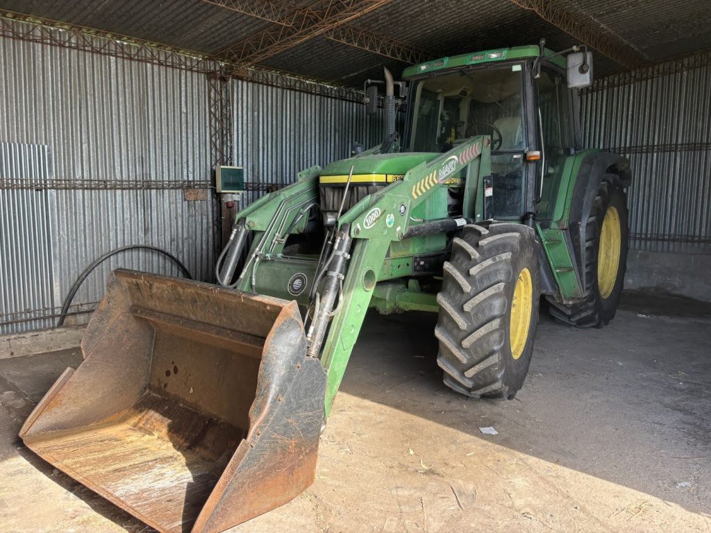 Tractor John Deere 6610 #27328